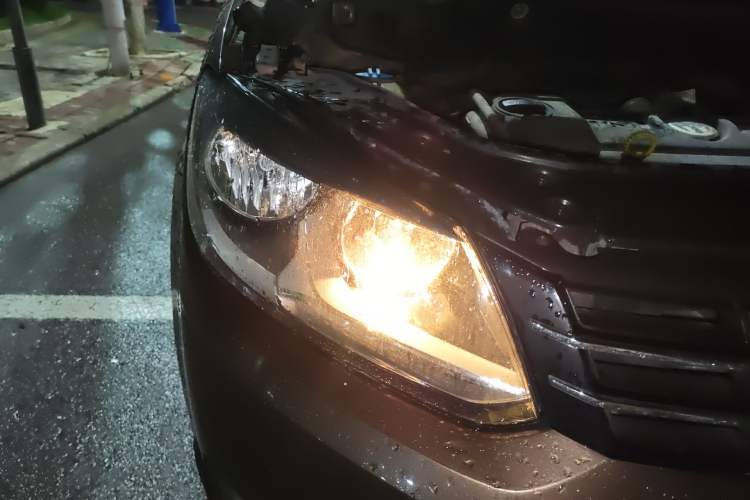 Used Volkswagen Touran 2013 1.4T DSG Comfort Edition 5-Seater Right Front Headlight