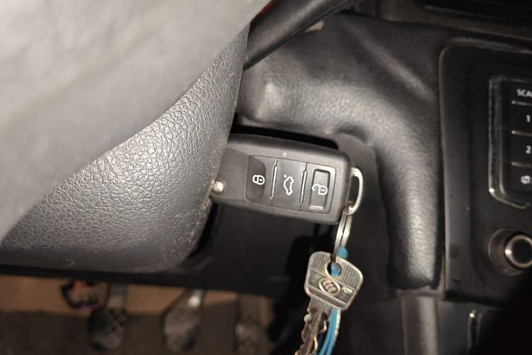 Used Volkswagen Santana 2013 1.4L Manual Comfort Edition Vehicle Key