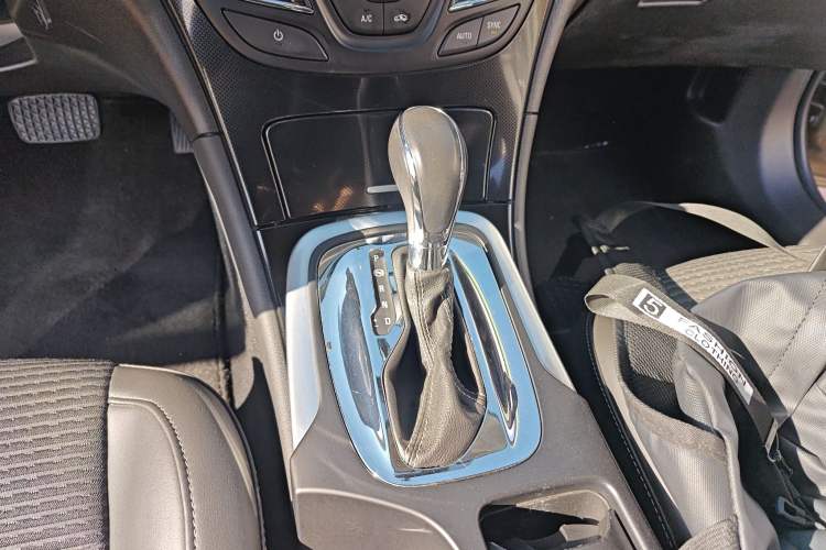 Used Buick Regal 2015 1.6T Leading Technology Model
