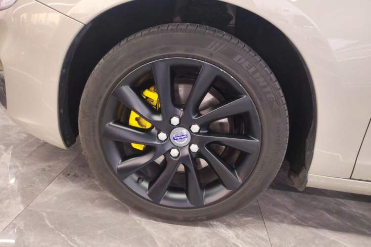 Used Volvo S60 2017 S60L T4 Smart Range Edition
