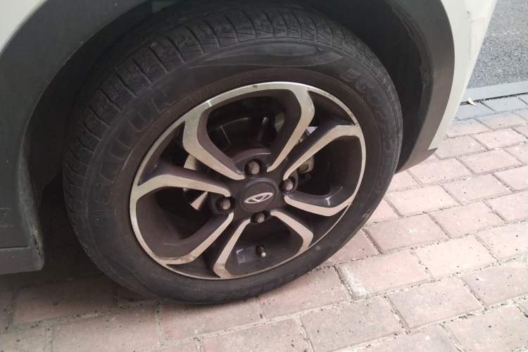 Used Chery QQ Little Ant 2021 150 000 Yuan Ant Fan Edition Ant Trend Version Lithium Iron Phosphate Right Front Wheel Hub