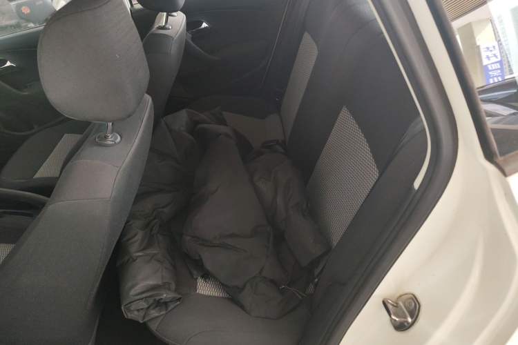 Used Volkswagen Polo 2013 1.4L Manual Fashion Edition
