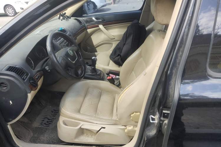 Used Skoda Octavia 2013 1.6L Manual Yijun Edition Left Front Seat