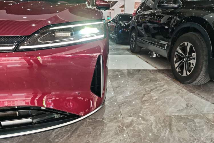 Used Chery Fulwin A9L 2025 Model, Four-Wheel Drive High-Energy Peak Edition Left Front Headlight