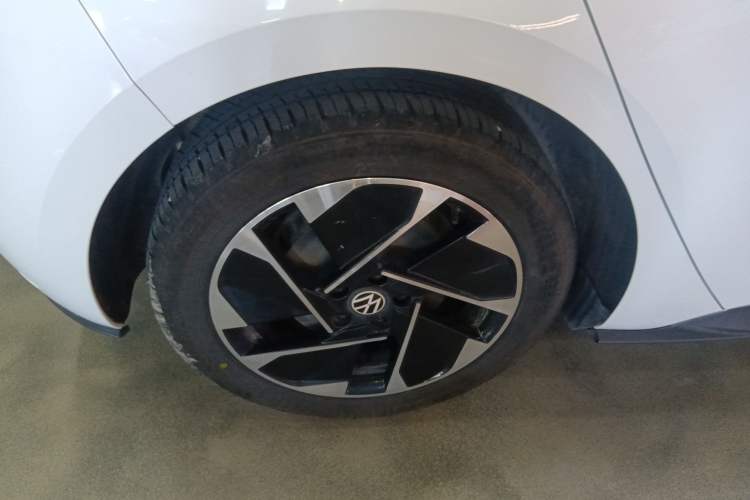 Used Volkswagen ID.3 2024 Pure & Smart Edition Right Rear Wheel Hub