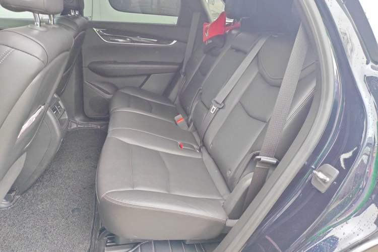 Used Cadillac XT5 2022 2.0T Four-Wheel Drive Luxury Version Left Rear Seat