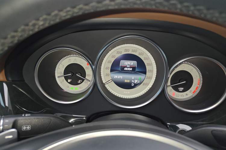 Used Mercedes-Benz CLS 2016 CLS 320 Elegant Edition Instrument Cluster