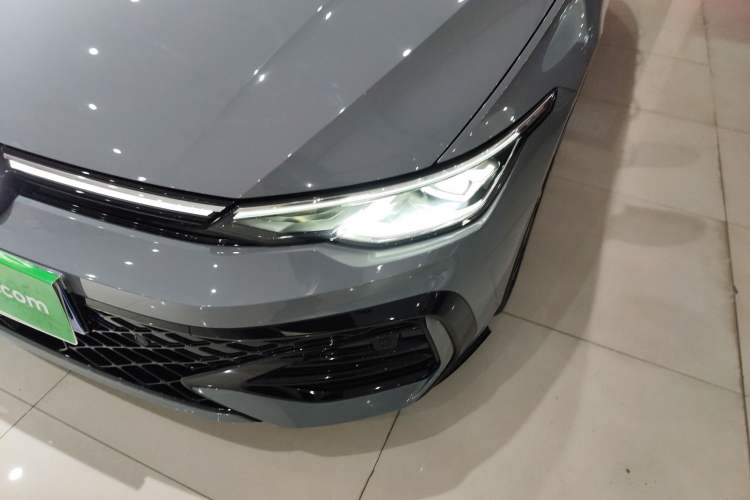 Used Volkswagen Golf 2025 Facelift 300TSI R-Line Left Front Headlight