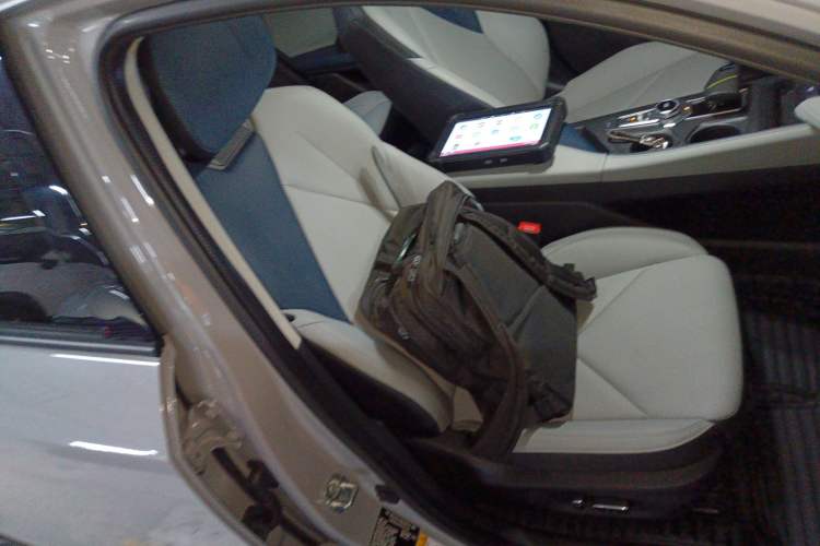 Used Changan UNI-V iDD 2023 ZhiDian iDD 1.5T 113km Smart & Fun Version