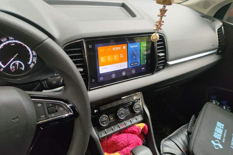 Used Skoda Karoq 2020 TSI280 Luxury Smart Edition China VI Standard Audio And AC Panel