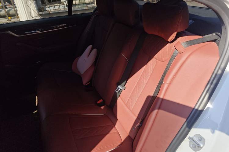 Used BMW 5 Series 2021 Facelifted 525Li M Sport Package
