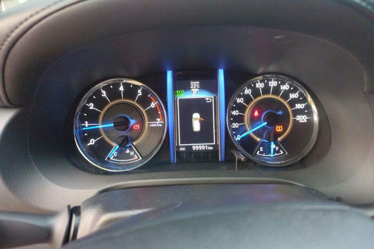 Used Toyota Fortuner  Instrument Cluster