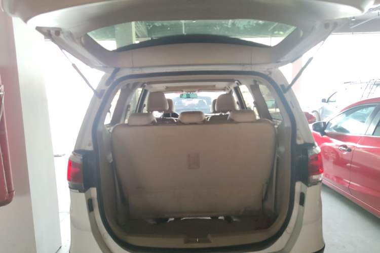 Used Baojun 730 2015 1.8L Manual Luxury Navigation ESP Version 7-seater
