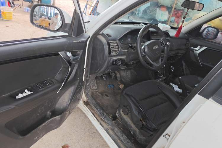 Used Chery Tiggo 3 2016 1.6L Manual ZhiShang Edition