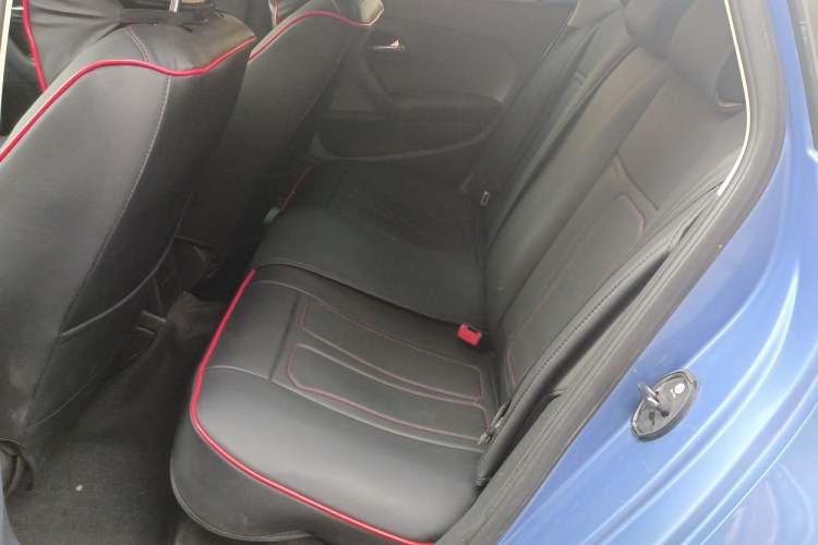Used Volkswagen Polo 2014 1.6L Cross Polo Manual Left Rear Seat