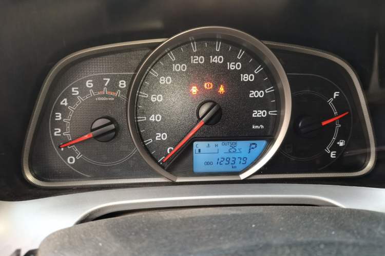 Used Toyota RAV4 2016 2.0L CVT Two-Wheel Drive Fashion Edition China V Standard Instrument Cluster