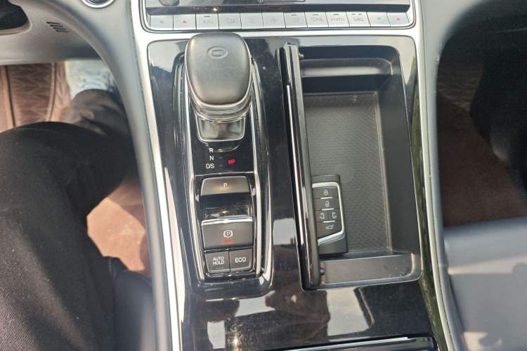 Used GAC Trumpchi M8 2023 Lingxiu Series 390T Ultimate Edition Gear Lever