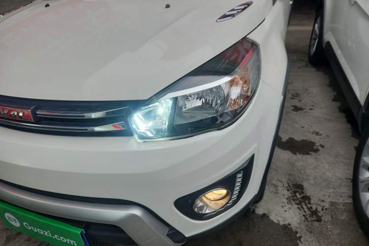 Used Haval H1 2017 Red-Label 1.5L AMT Luxury Model
