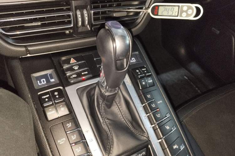 Used Porsche Macan 2018 Macan 2.0T