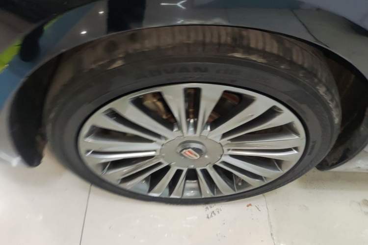 Used Hongqi H5 2020 1.5T DCT Flagship Edition Left Front Wheel Hub