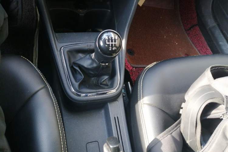 Used Volkswagen Jetta 2015 Zhuihui Edition 1.4L Manual Fashion Model