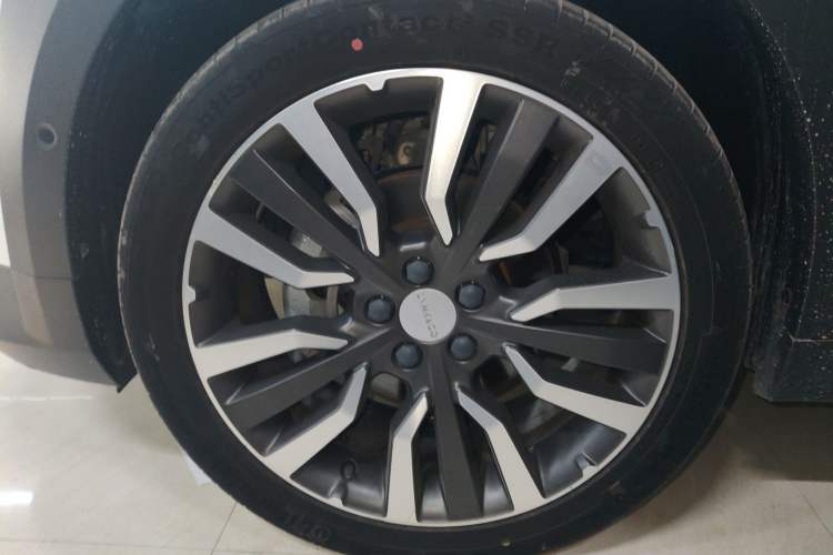 Used Lynk & Co 02 2021 2.0TD Automatic Two-Wheel Drive "Jin" Champion Edition Left Front Wheel Hub