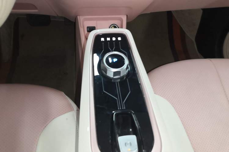 Used CHANGAN OSHAN Benni E-Star 2022 Qingxin Edition Colorful Model Lithium Iron Phosphate
