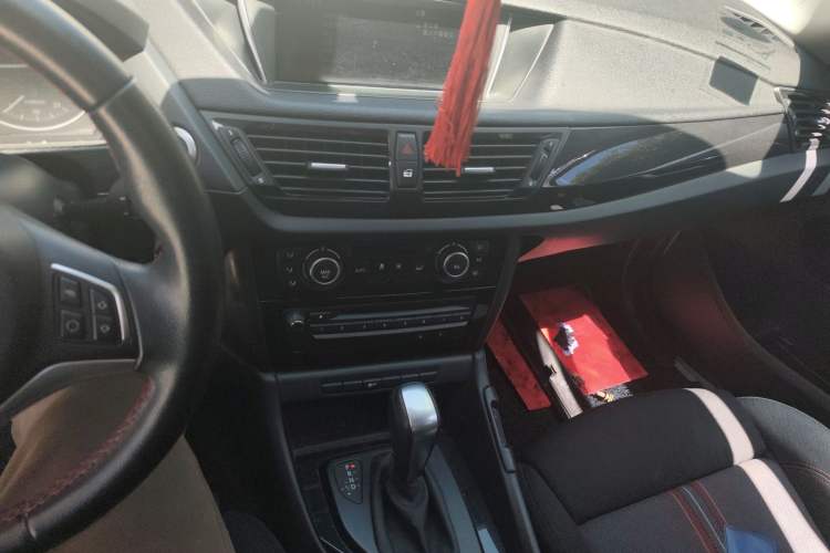 Used BMW X1 2013 sDrive18i Sport Design Package