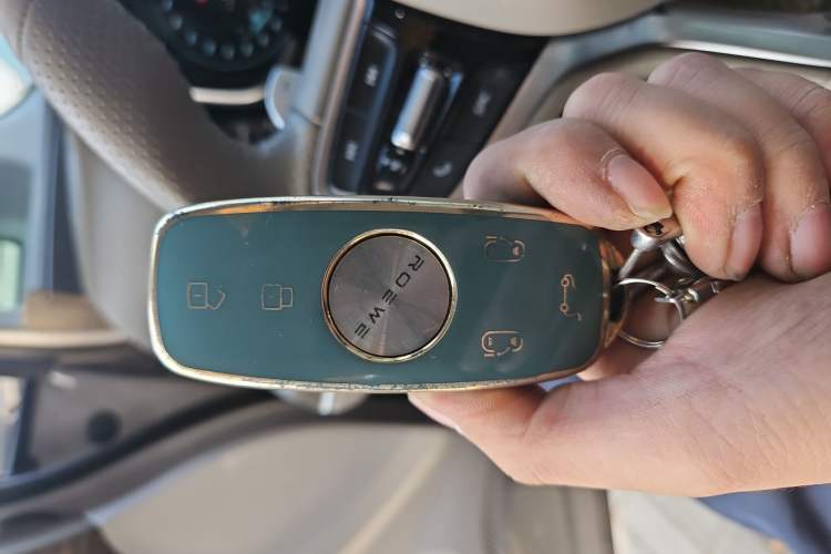 Used Roewe iMAX8 2023 400TGI Comfort Edition
