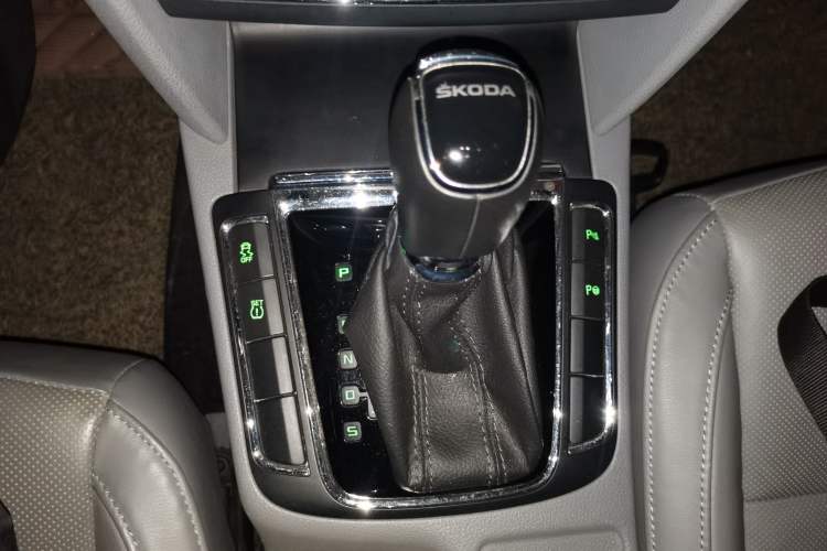 Used Skoda Superb 2013 1.8TSI Automatic Yashi Edition