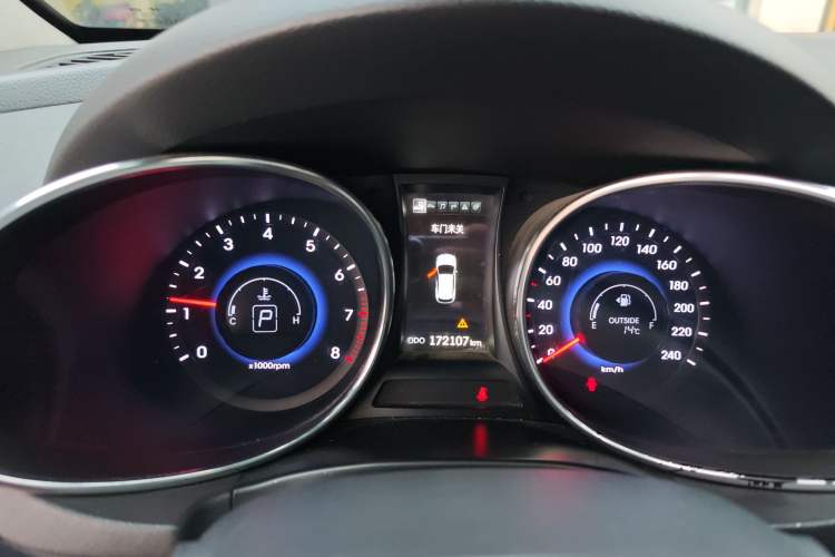 Used Hyundai Grand SantaFe 2013 3.0L 7-seat 4x4 Brown Interior Flagship Edition Instrument Cluster