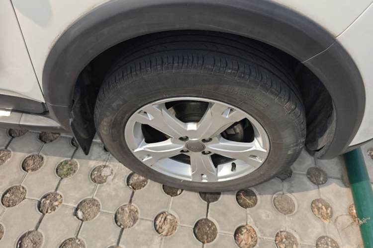 Used Haval H1 2016 Red-Label 1.5L AMT Luxury Model