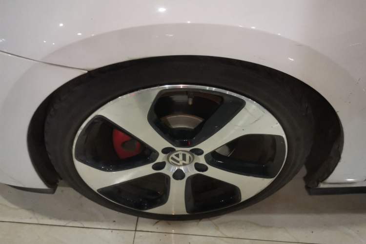 Used Volkswagen Golf GTI 2016 2.0 TSI GTI Left Front Wheel Hub