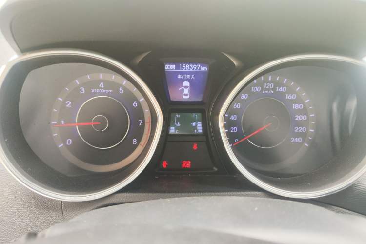 Used Hyundai Elantra (5th Generation / Langdong) 2012 1.6L Manual Leading Model