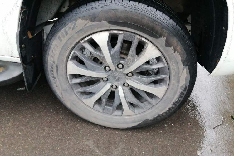 Used SAIC MAXUS T70 2021 2.0T Diesel Manual 4x4 Elite Edition with Long Bed and High Ground Clearance
