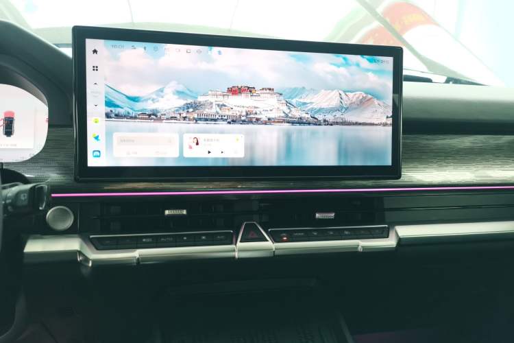 Used Tank 400 New Energy 2024 Hi4-T Off-Road Edition Audio And AC Panel