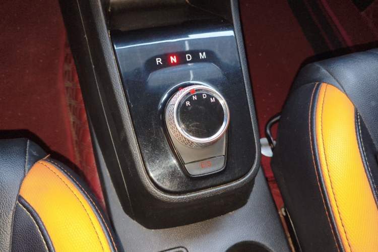 Used Baojun 310 2017 1.5L Automatic Luxury Model Gear Lever