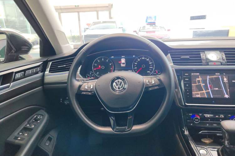 Used Volkswagen Phideon 2019 380TSI Two-Wheel Drive Business Edition China VI Standard