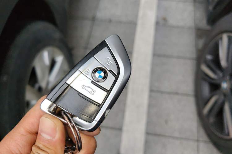 Used BMW X5 2017 xDrive35i Elegant Edition Vehicle Key