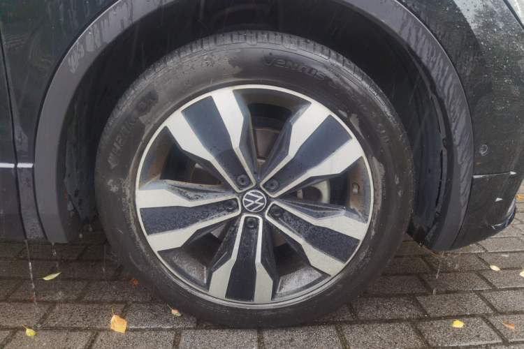 Used Volkswagen Tiguan L 2022 330TSI Automatic Two-Wheel Drive R-Line Enhanced Edition Right Front Wheel Hub