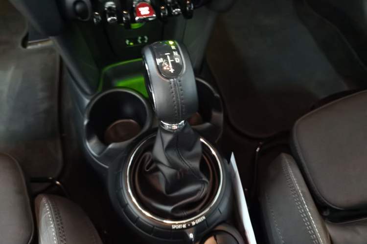 Used MINI MINI 2015 1.5T COOPER Fun Five-Door Edition
