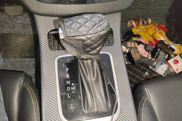 Used Yema Bojun 2019 1.5T CVT Luxury Model Gear Lever