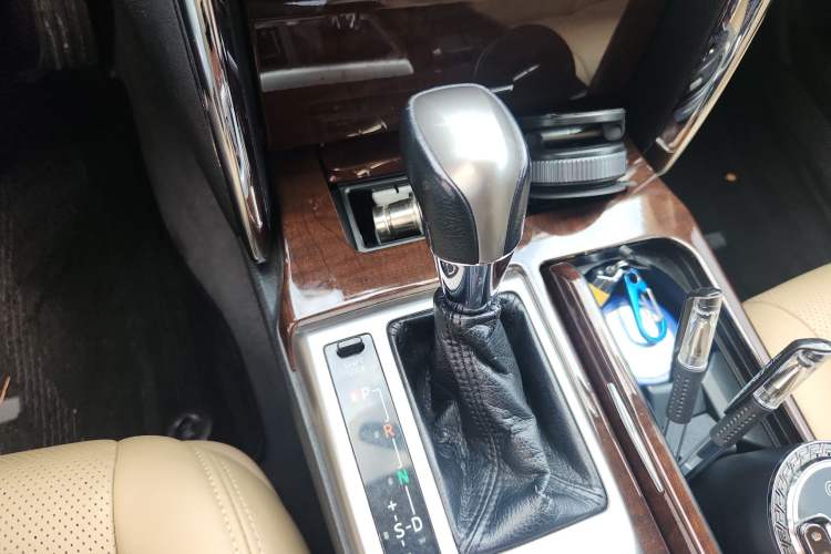 Used Toyota Reiz 2013 2.5S Elite Edition Gear Lever