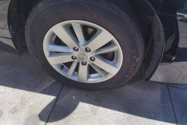 Used Nissan Teana 2011 2.0L XL Comfort Edition Right Front Wheel Hub