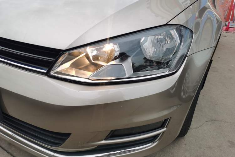 Used Volkswagen Golf 2014 1.4TSI Automatic Luxury Model Left Front Headlight