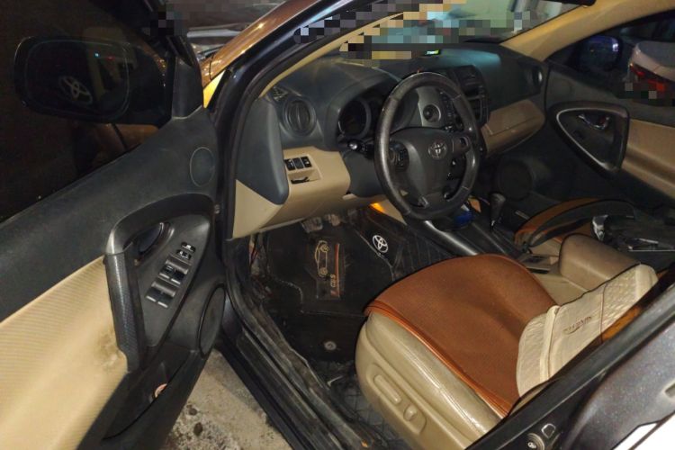 Used Toyota RAV4 2011 2.0L Automatic Luxury Edition
