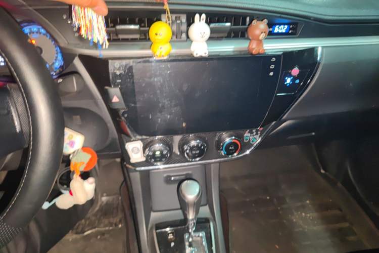 Used Toyota Corolla 2014 1.6L CVT GL-i Audio And AC Panel