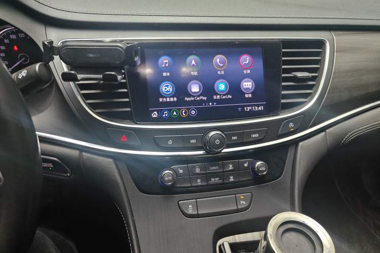 Used Buick LaCrosse 2022 552T Luxury Version Audio And AC Panel