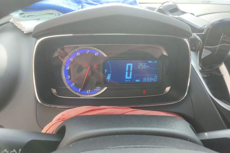 Used Chevrolet Trax 2016 1.4T Manual Two-Wheel Drive Comfort Version with Sunroof