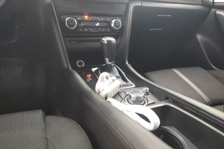 Used Mazda Mazda 3 Axela 2017 Sedan 1.5L Automatic Luxury Model China VI Standard
